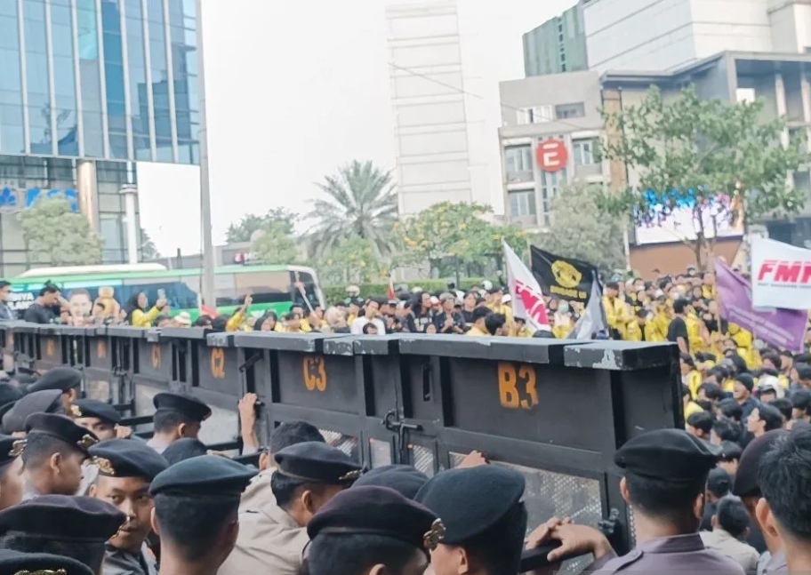 Aksi demo mahasiswa 12 mei 2026 catrawarta Aksi ilustrasi mahasiswa memyampaikan aspirasi karena pemerintah banyak berkilah dengan komunikasi tidak simpatik dan empatik sumber antaranews Com